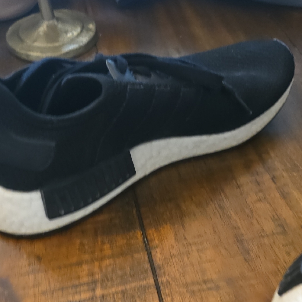 Adidas Black and White Sneakers for Everyday Comfort - Picture 10 of 12